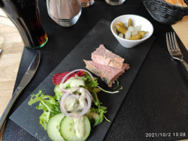 Au Bistrot Des Amis food