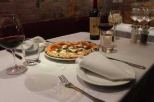 La Pizza Fresca Ristorante food