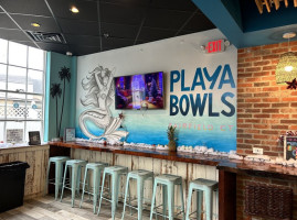 Playa Bowls inside