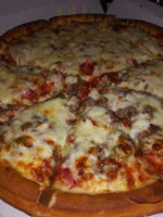 Denni's Pizza food