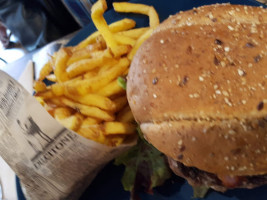 Les Gensakés à La Tourbeille food