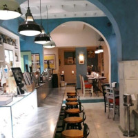 Osteria La Pescatoria inside