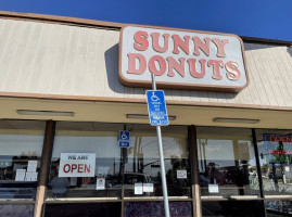 Sunny Donuts food