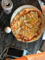 La Piccola Pizzeria food