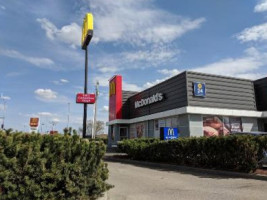 Mcdonald's Restaurants outside