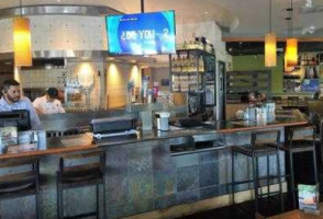 California Pizza Kitchen At Long Beach Marketplace inside