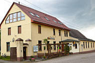 Gasthof Ennewitz outside