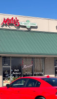 Maria's Italian Bakery outside