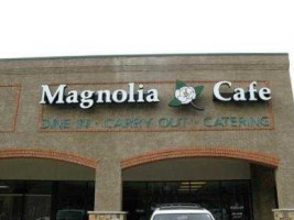 Magnolia Cafe outside