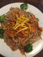 Lele East West Thai Vietnamese Cuisine food