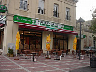 Buffet De La Gare inside