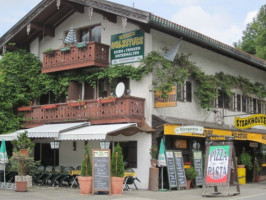 HOLZSTUBE Steakhouse Pub outside