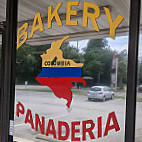 Antojitos Colombianos Panaderia outside