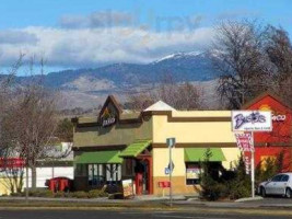 Deltaco outside