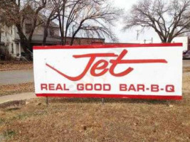 Jet Bar-b-q outside