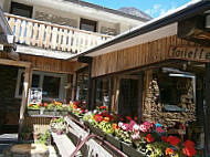 Rifugio Baita Del Capriolo outside