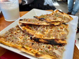 Nazik Pide food