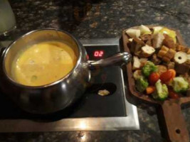 The Melting Pot food