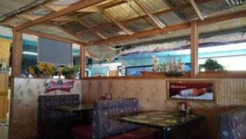 Clamatos inside