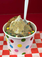 Dairy Land Ice Cream Shop food