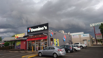 Domino's Pizza outside