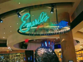 Emeril's New Orleans Fish House inside