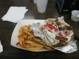 Yannis Gyros food