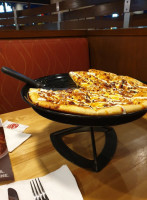 Boston Pizza food