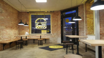 Wedoburgers inside