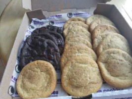 Insomnia Cookies food