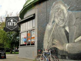 Fat's Chicken Waffles outside