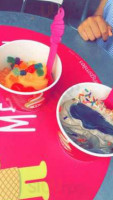 Menchie's Frozen Yogurt food