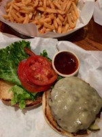 Station Tavern And Burgers food