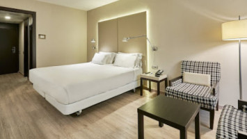 Oopen By Ibis Styles inside