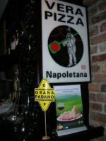 La Pizza Fresca Ristorante food