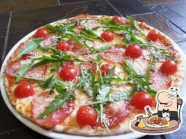 Fresco Pizza food