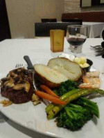 Chaffey's Restaurant at Embassy Suites by Hilton Ontario Airport food