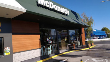 Mcdonald's Vila Real outside