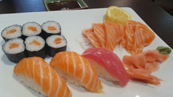 Sushi Clemenceau food