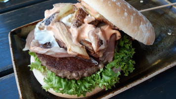Hans im Glück food