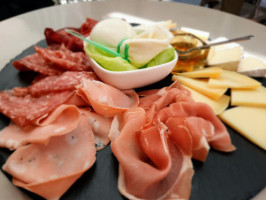 Santoro Piazza Cairoli food