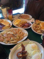 Salisa's All American Diner food