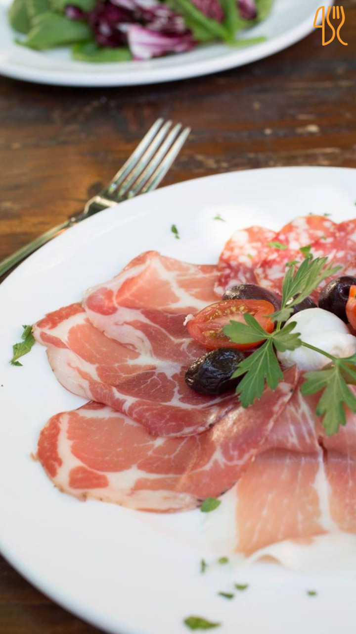 Della Santina's Trattoria Sonoma