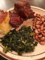 Troutman's BBQ food
