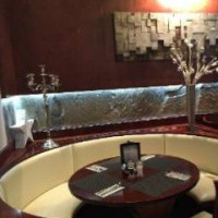 Mythos Greek inside
