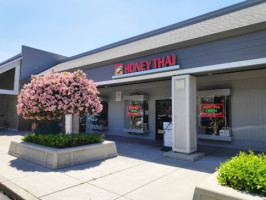 Honey Thai outside