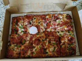 Jet's Pizza food