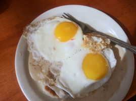 Stratford Skillet food