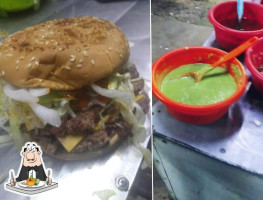 Hamburguesas Y Tacos Manlio's food