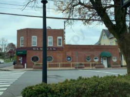 Old Oak Restaurant Bar Grill outside